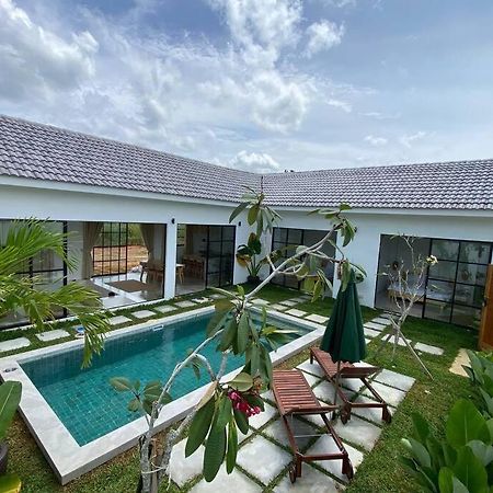 Allure Villa Cempaka Private Pool กวนตัน ภายนอก รูปภาพ