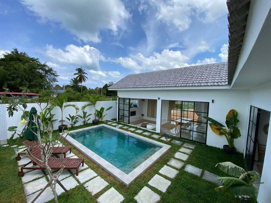 Allure Villa Cempaka Private Pool กวนตัน ภายนอก รูปภาพ