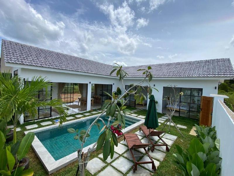 Allure Villa Cempaka Private Pool กวนตัน ภายนอก รูปภาพ