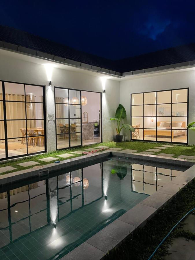 Allure Villa Cempaka Private Pool กวนตัน ภายนอก รูปภาพ